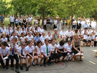 Köszöntővel kezdődött a tanév a Szabó Magda iskolában - fotó: 