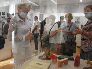 Születésnapi kiállítás az Intercisa Múzeumban - fotó: 