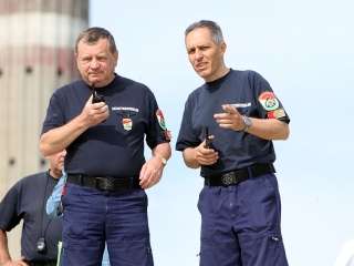 Erőpróba tűzoltóknak - fotó: Sándor Judit