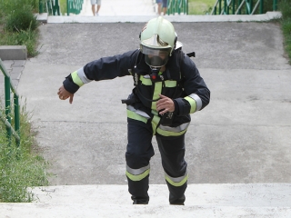 Erőpróba tűzoltóknak - fotó: Sándor Judit