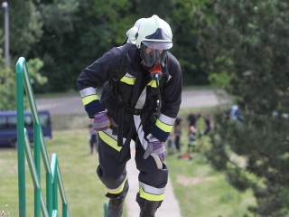 Erőpróba tűzoltóknak - fotó: Sándor Judit