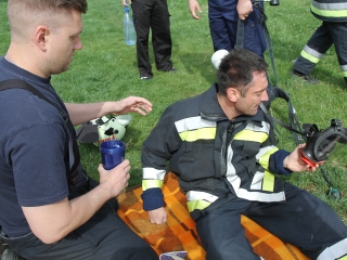 Erőpróba tűzoltóknak - fotó: Sándor Judit