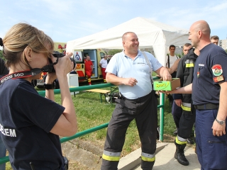 Erőpróba tűzoltóknak - fotó: Sándor Judit