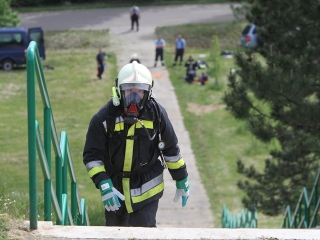 Erőpróba tűzoltóknak - fotó: Sándor Judit