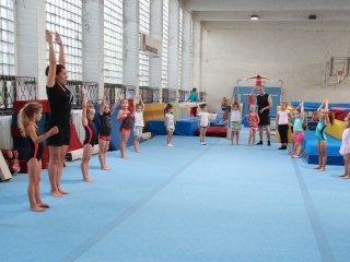 Toborzó a Dunaferr tornászainál! - fotó: 