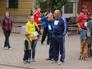 "Fuss velünk, fuss értünk!" - jótét akció a belvárosban - fotó: 