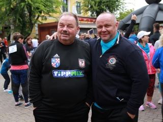 "Fuss velünk, fuss értünk!" - jótét akció a belvárosban - fotó: 