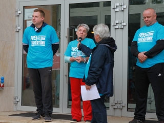 "Fuss velünk, fuss értünk!" - jótét akció a belvárosban - fotó: 