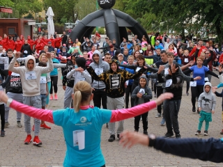 "Fuss velünk, fuss értünk!" - jótét akció a belvárosban - fotó: 