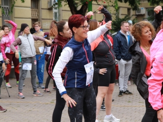 "Fuss velünk, fuss értünk!" - jótét akció a belvárosban - fotó: 