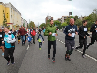 "Fuss velünk, fuss értünk!" - jótét akció a belvárosban - fotó: 