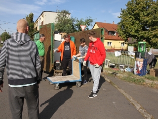 Több városrész is megszabadult a hulladéktól - fotó: 