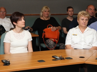 Közbiztonsági dicsérő oklevelek - fotó: Sándor Judit