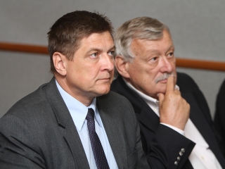 Közbiztonsági dicsérő oklevelek - fotó: Sándor Judit