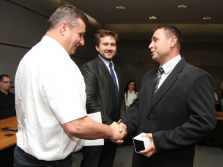 Közbiztonsági dicsérő oklevelek - fotó: Sándor Judit