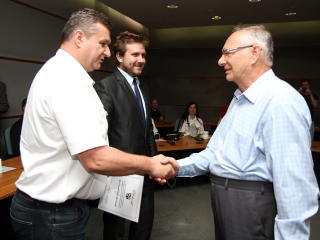 Közbiztonsági dicsérő oklevelek - fotó: Sándor Judit