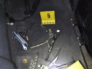 Így "dolgoznak"  a katalizátortolvajok - fotó: 