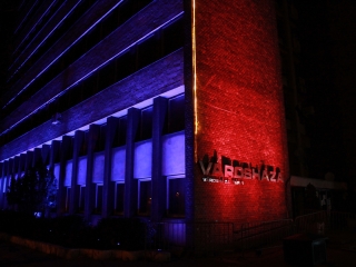 Adventi fények a Városháza téren - fotó: 