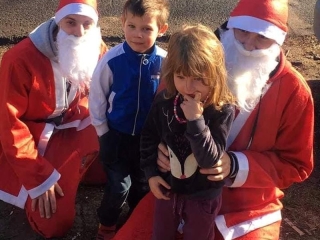 Közösségi képtár – autós Mikulások a városban - fotó: 