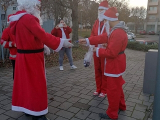 Közösségi képtár – autós Mikulások a városban - fotó: 