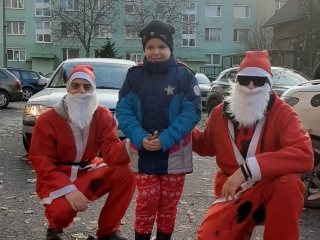 Közösségi képtár – autós Mikulások a városban - fotó: 