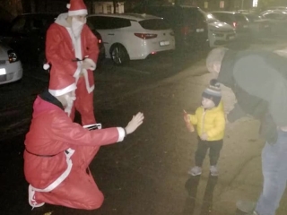 Közösségi képtár – autós Mikulások a városban - fotó: 