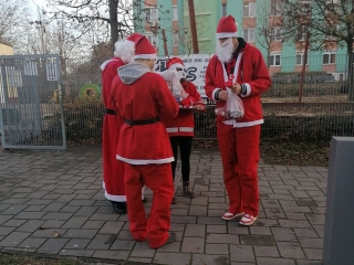 Közösségi képtár – autós Mikulások a városban - fotó: 