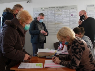 Szelektív kukák átadása az Innoparkban - fotó: 