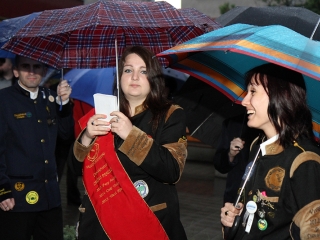 Énekszóval búcsúzók - a Szalamander képekben - fotó: Sándor Judit
