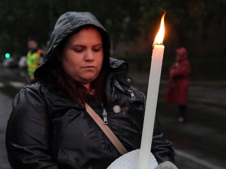 Énekszóval búcsúzók - a Szalamander képekben - fotó: Sándor Judit