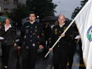 Énekszóval búcsúzók - a Szalamander képekben - fotó: Sándor Judit