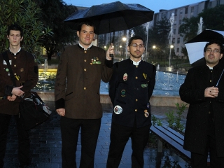 Énekszóval búcsúzók - a Szalamander képekben - fotó: Sándor Judit