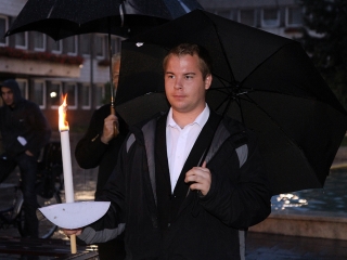 Énekszóval búcsúzók - a Szalamander képekben - fotó: Sándor Judit