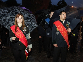 Énekszóval búcsúzók - a Szalamander képekben - fotó: Sándor Judit