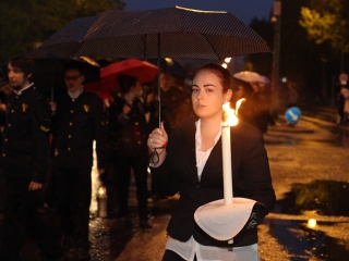 Énekszóval búcsúzók - a Szalamander képekben - fotó: Sándor Judit