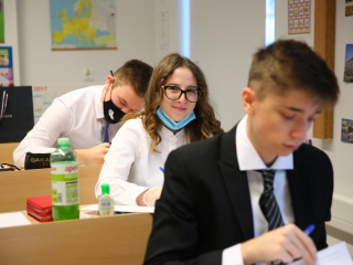 Megkezdődtek az érettségik - fotó: 