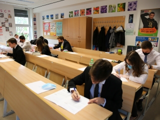 Megkezdődtek az érettségik - fotó: 