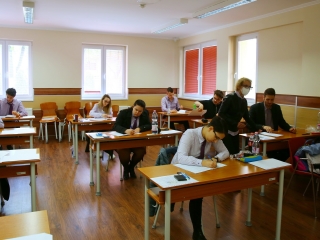 Megkezdődtek az érettségik - fotó: 