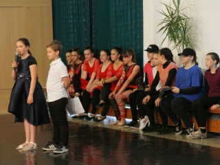 Gárdonyi: táncos tanévzáró - fotó: 