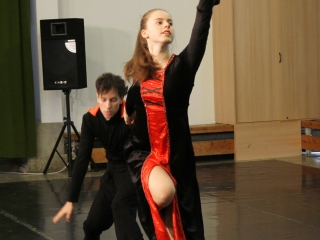 Gárdonyi: táncos tanévzáró - fotó: 