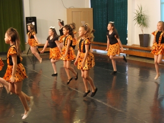 Gárdonyi: táncos tanévzáró - fotó: 