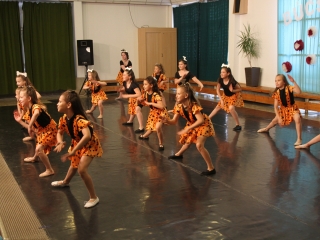 Gárdonyi: táncos tanévzáró - fotó: 