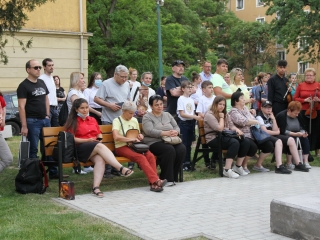 Tanévzáró koncert a téren - fotó: 