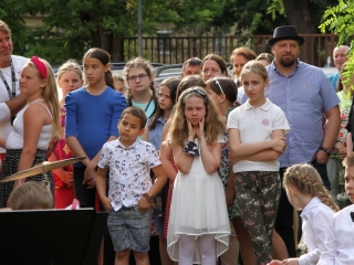Tanévzáró koncert a téren - fotó: 