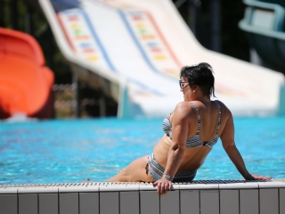 Nyitónap az élményfürdőben - fotó: 