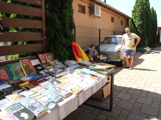 Újtelepi Garázsvásár a kánikulában - fotó: 