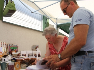 Újtelepi Garázsvásár a kánikulában - fotó: 