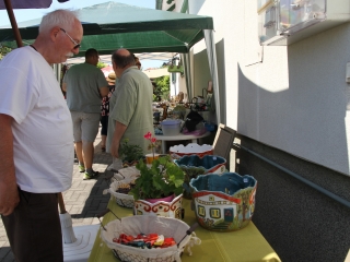 Újtelepi Garázsvásár a kánikulában - fotó: 