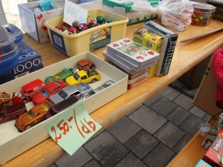 Újtelepi Garázsvásár a kánikulában - fotó: 