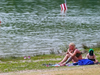 Kánikulai különkiadás a szabadstrandról - fotó: 